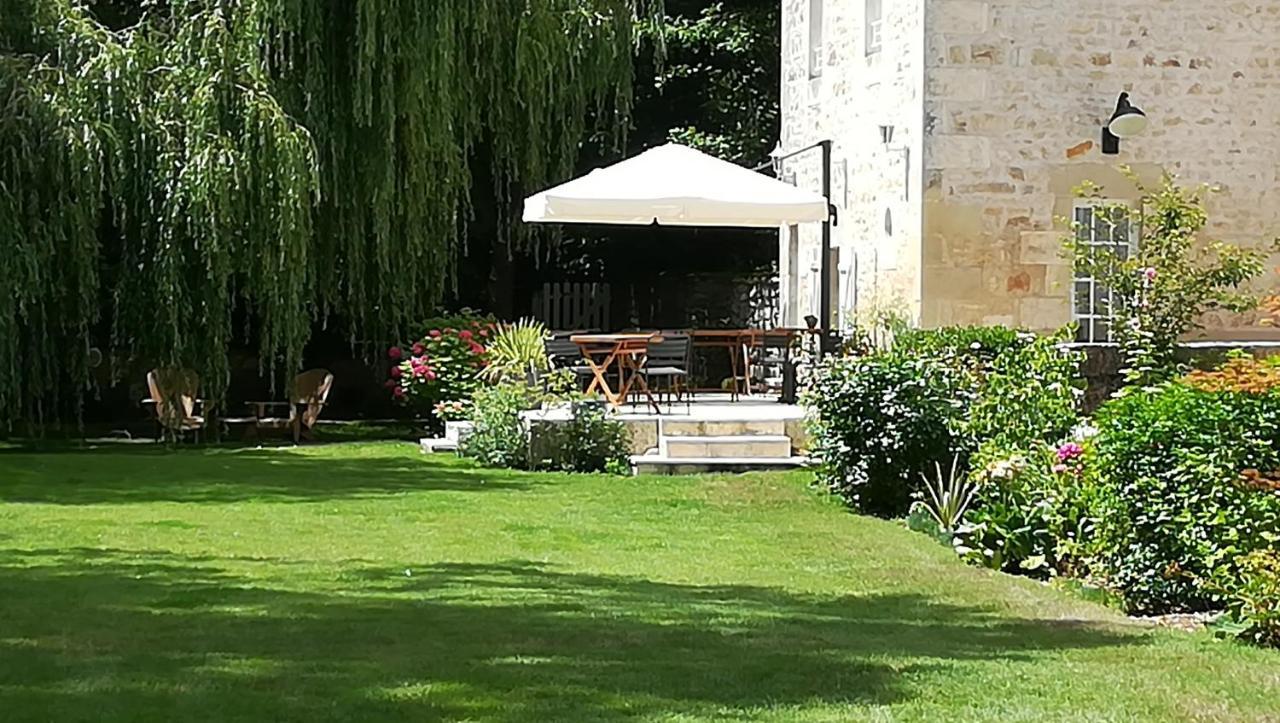 ホテル Le Moulin De Nanteuil Migné-Auxances エクステリア 写真